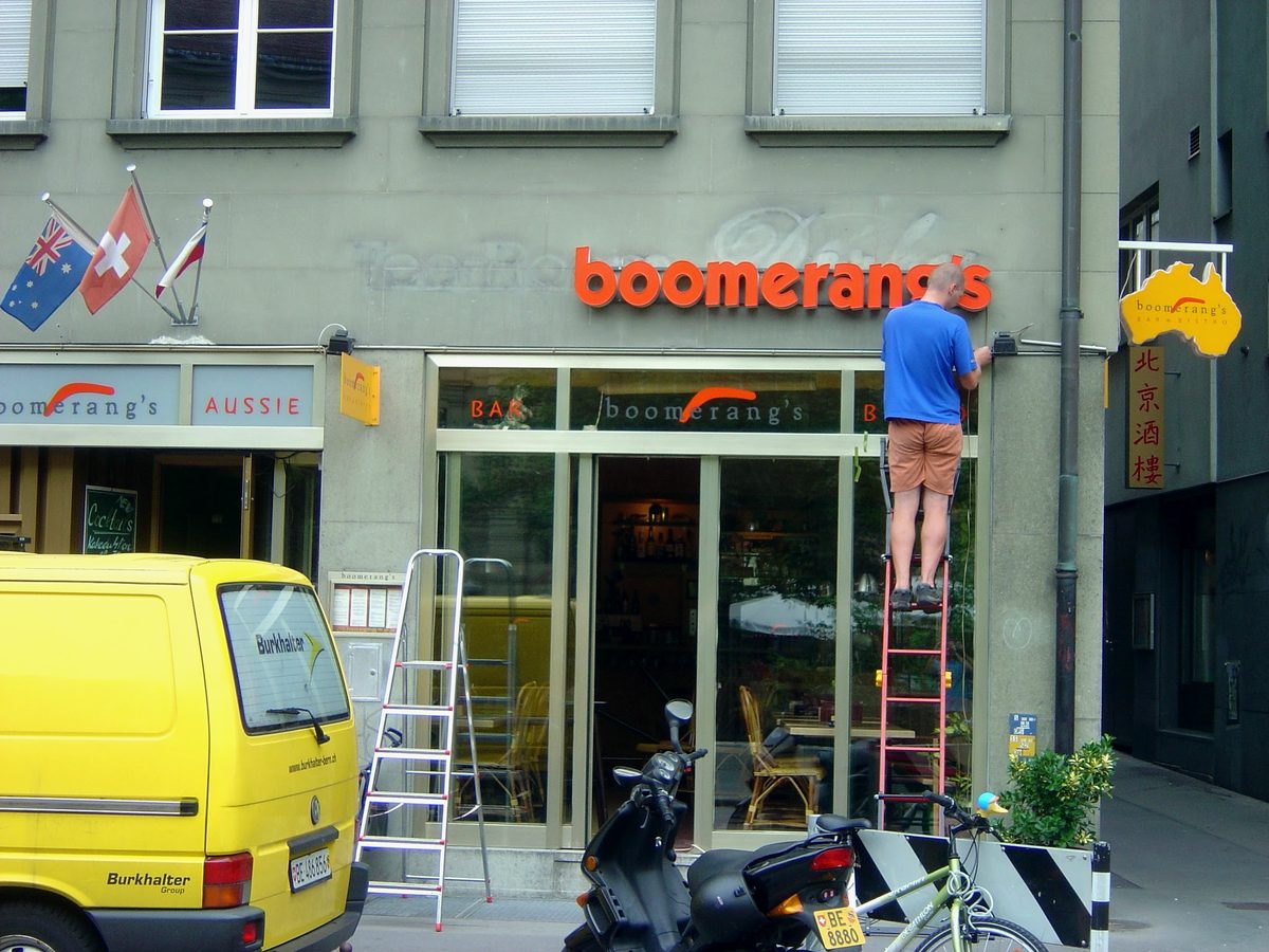 Boomerang's, Značení podniku