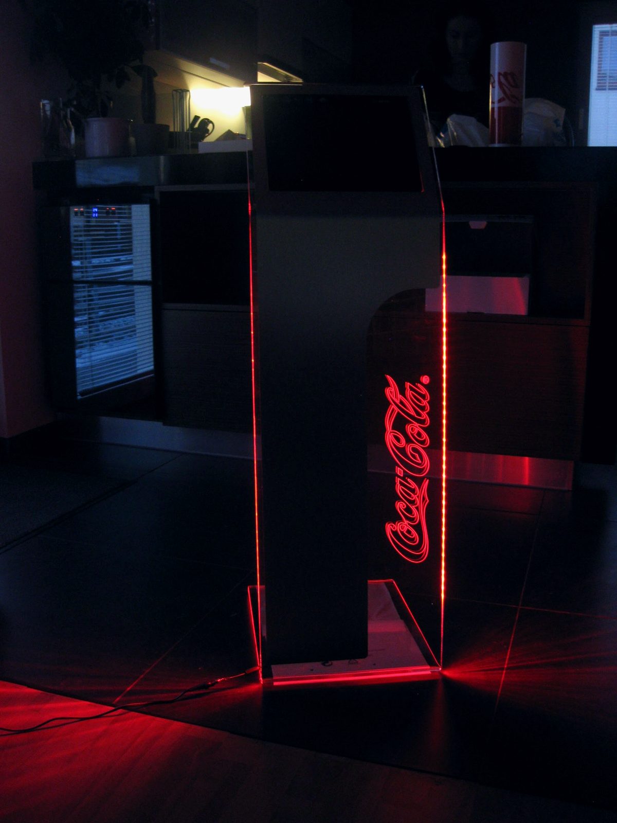 Coca-Cola, Infobox a vybavení provozoven