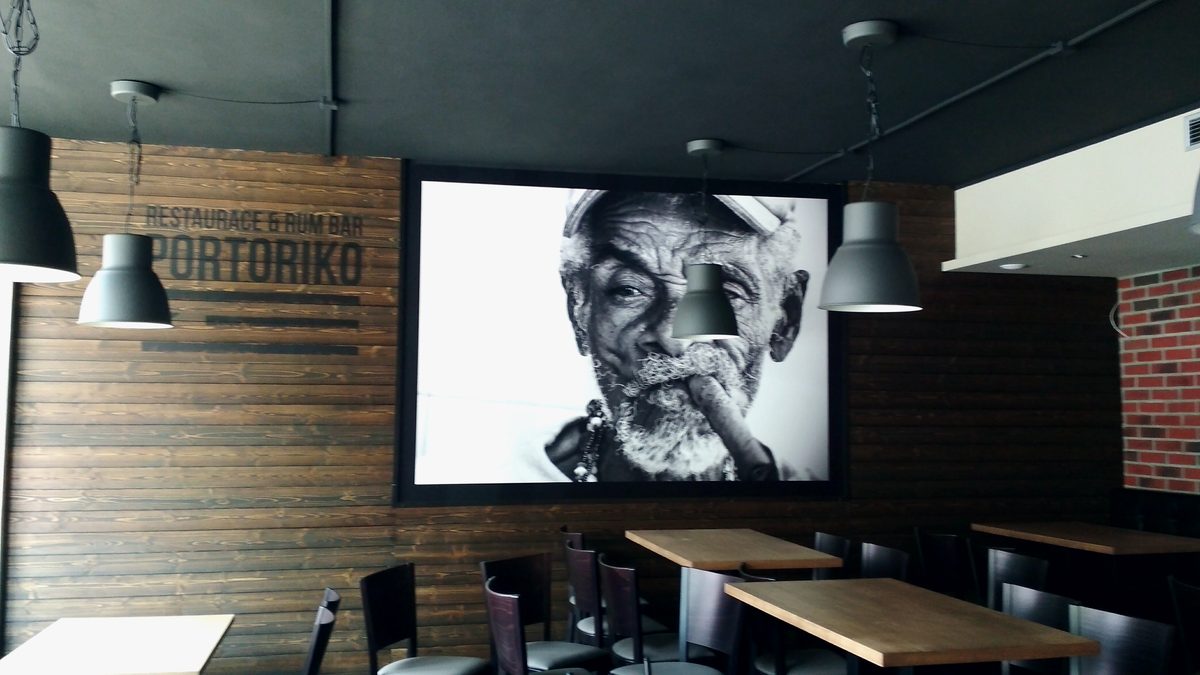 Portoriko, Značení restaurace a rum baru